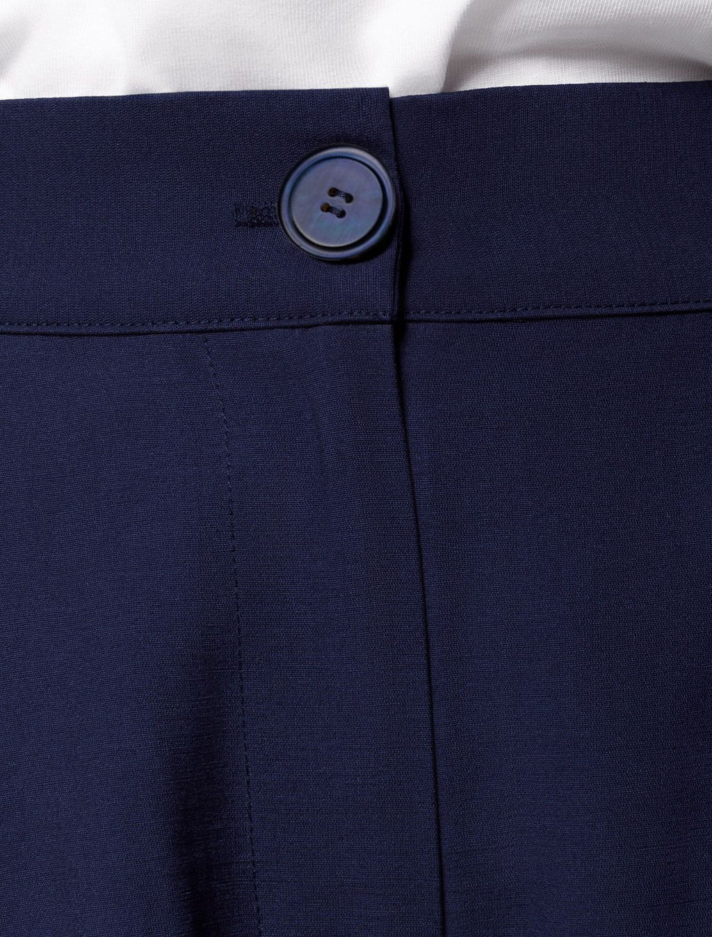 Свободные брюки с поясом на резинке из плотного лиоцелла