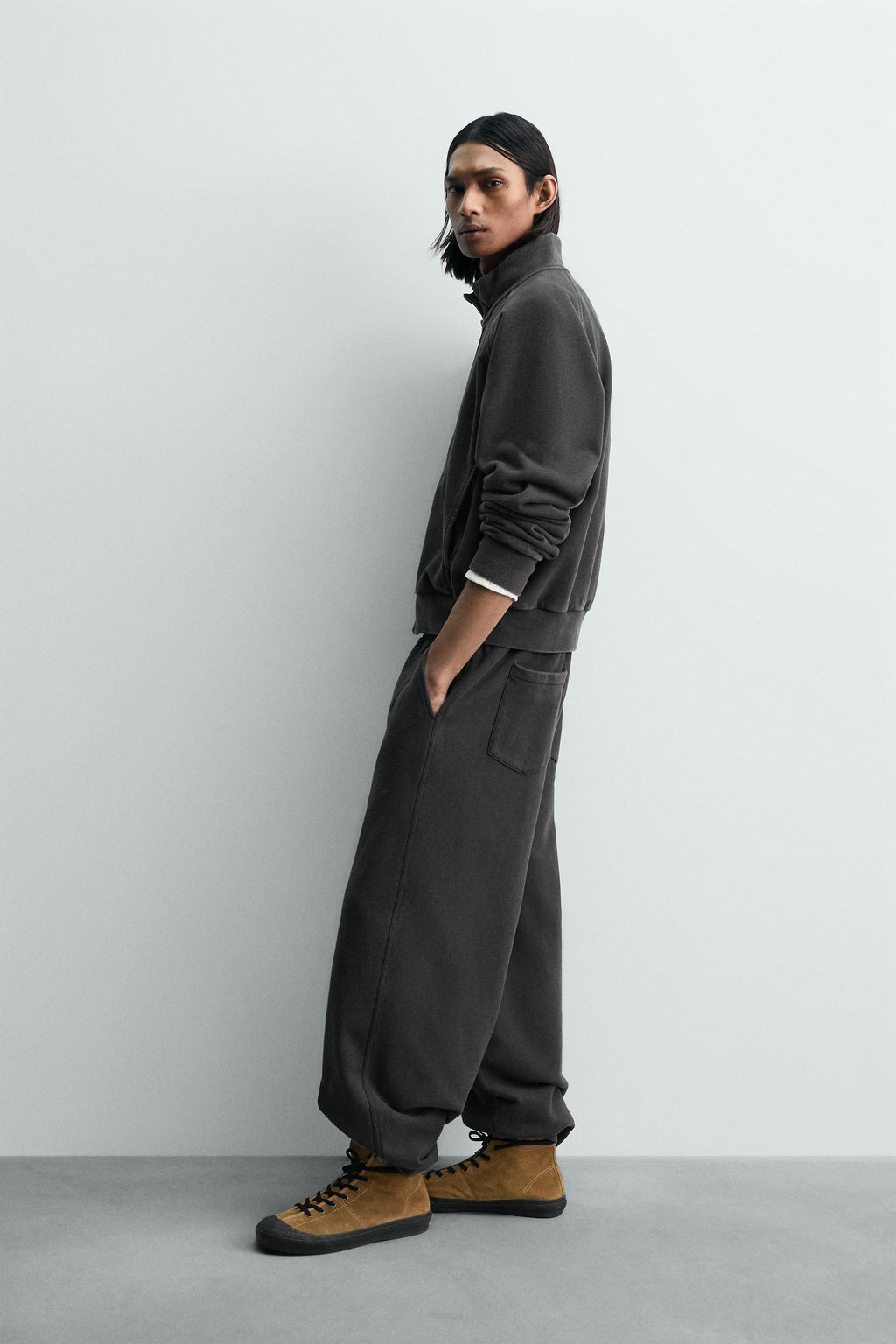 PANTAL?N JOGGER BALLOON FIT LAVADO LIMITED EDITION / Antracita oscuro - Zara фото 4