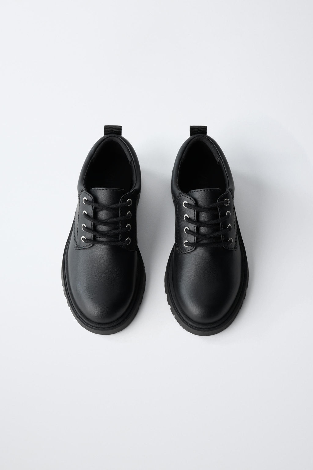 BLUCHER CORDONES / Negro
