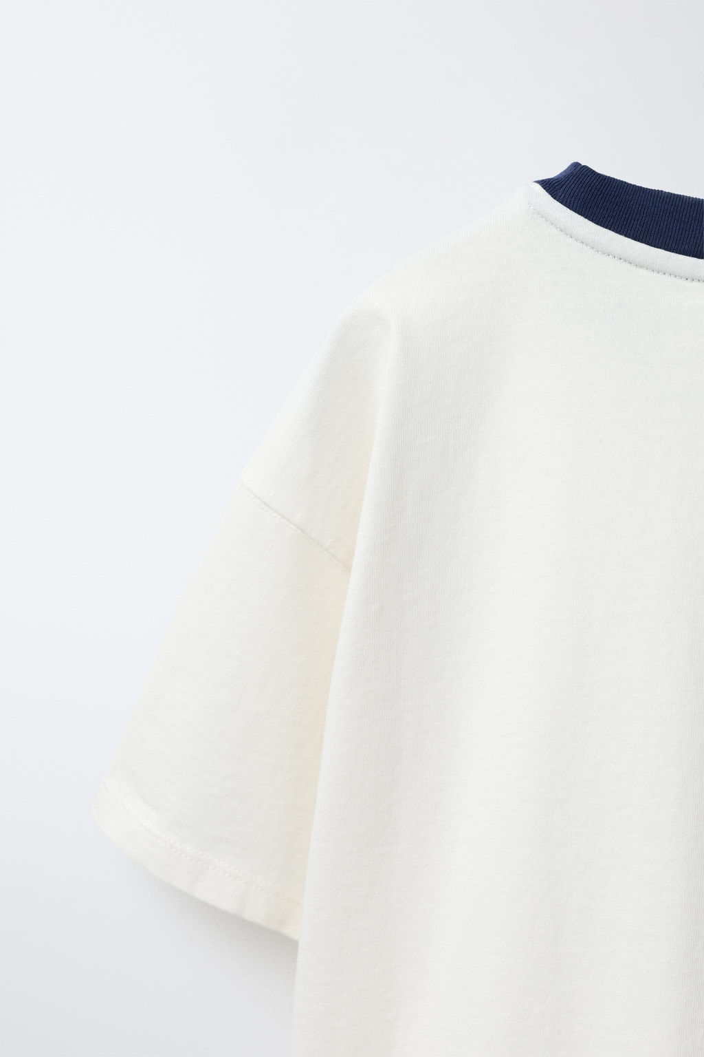 CONTRAST NECK T-SHIRT - Zara фото 4