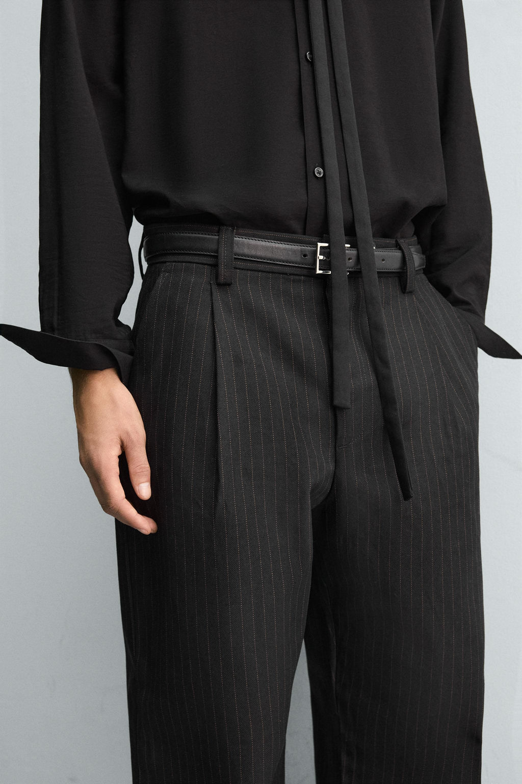 STRIPED TEXTURED CHINO TROUSERS - Zara фото 6