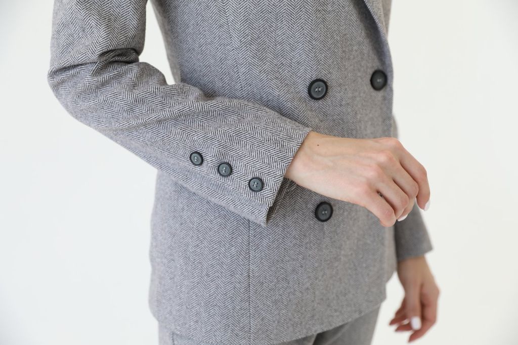 Жакет двубортный