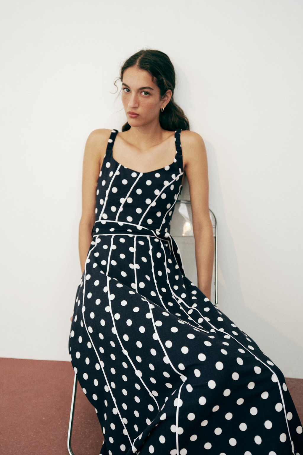 VESTIDO MIDI LUNARES CINTUR?N / Marino / Blanco - Zara фото 2