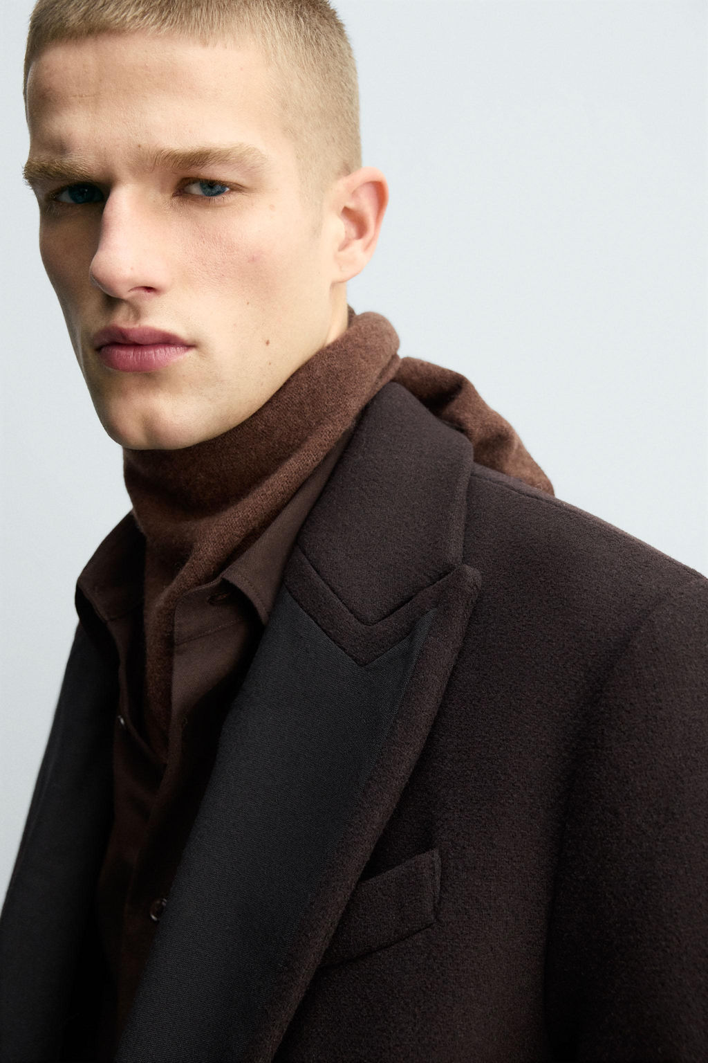 CONTRAST LAPEL WOOL COAT - Zara фото 5