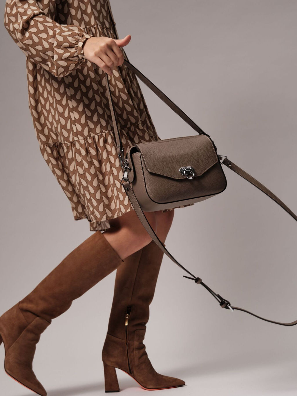 Сумка кожаная через плечо Azaro 3684 тауп