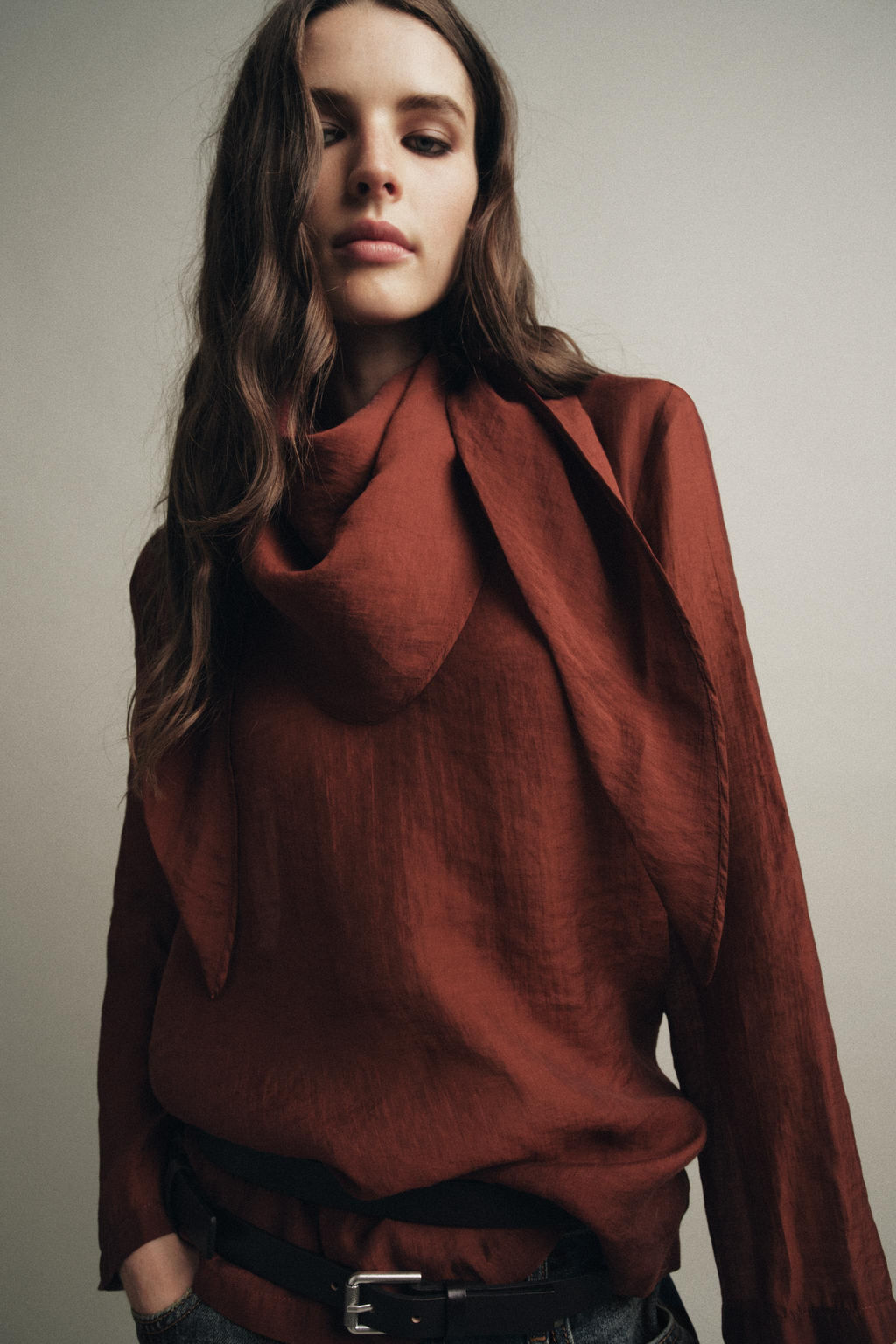 FLOWING BLOUSE WITH MULTI-POSITION SCARF DETAIL ZW COLLECTION - Zara фото 7