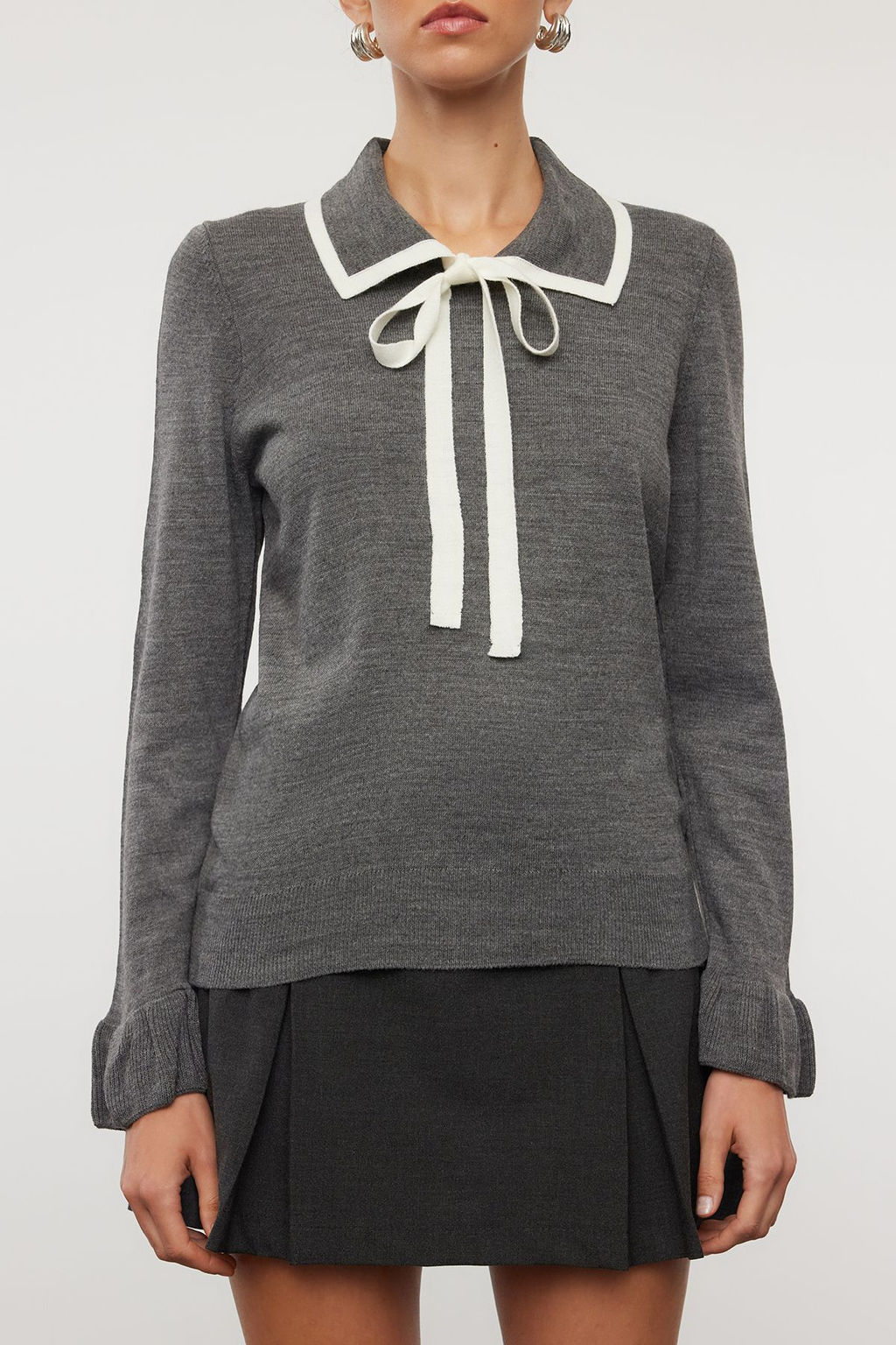 Antrasit Renk Bloklu Kurdele/Fiyonk Detayl? Triko Kazak TWOAW23KZ0039