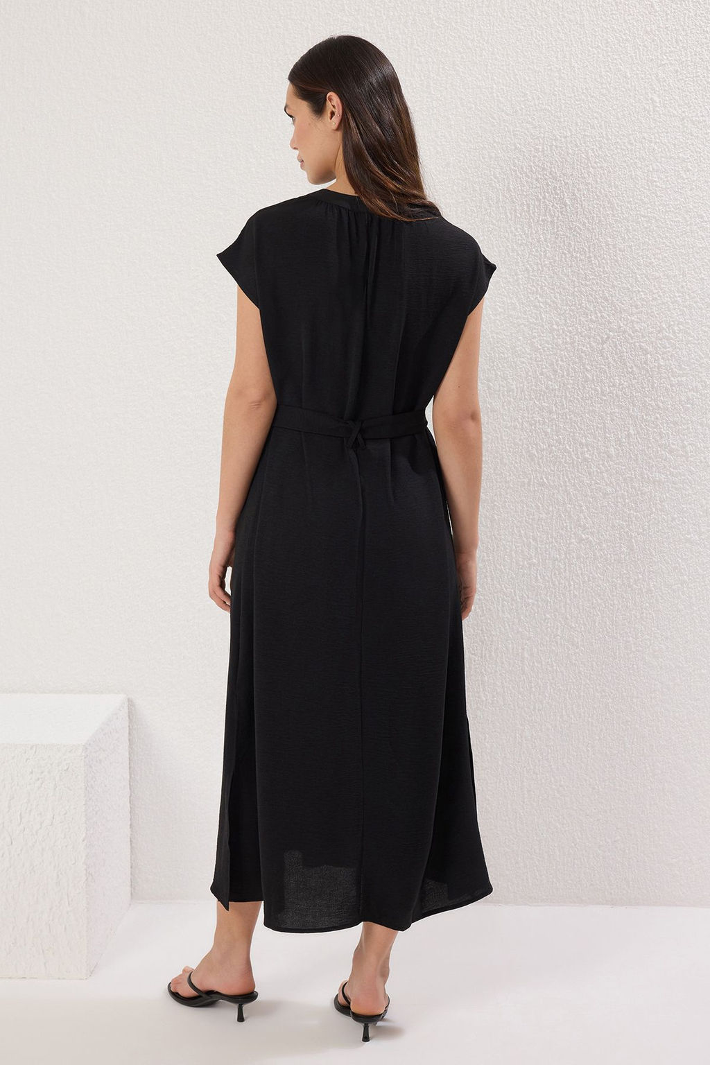 Siyah Kesim Kusakl? Midi Dokuma Elbise TWOSS25EL00630 - Trendyolmilla фото 5