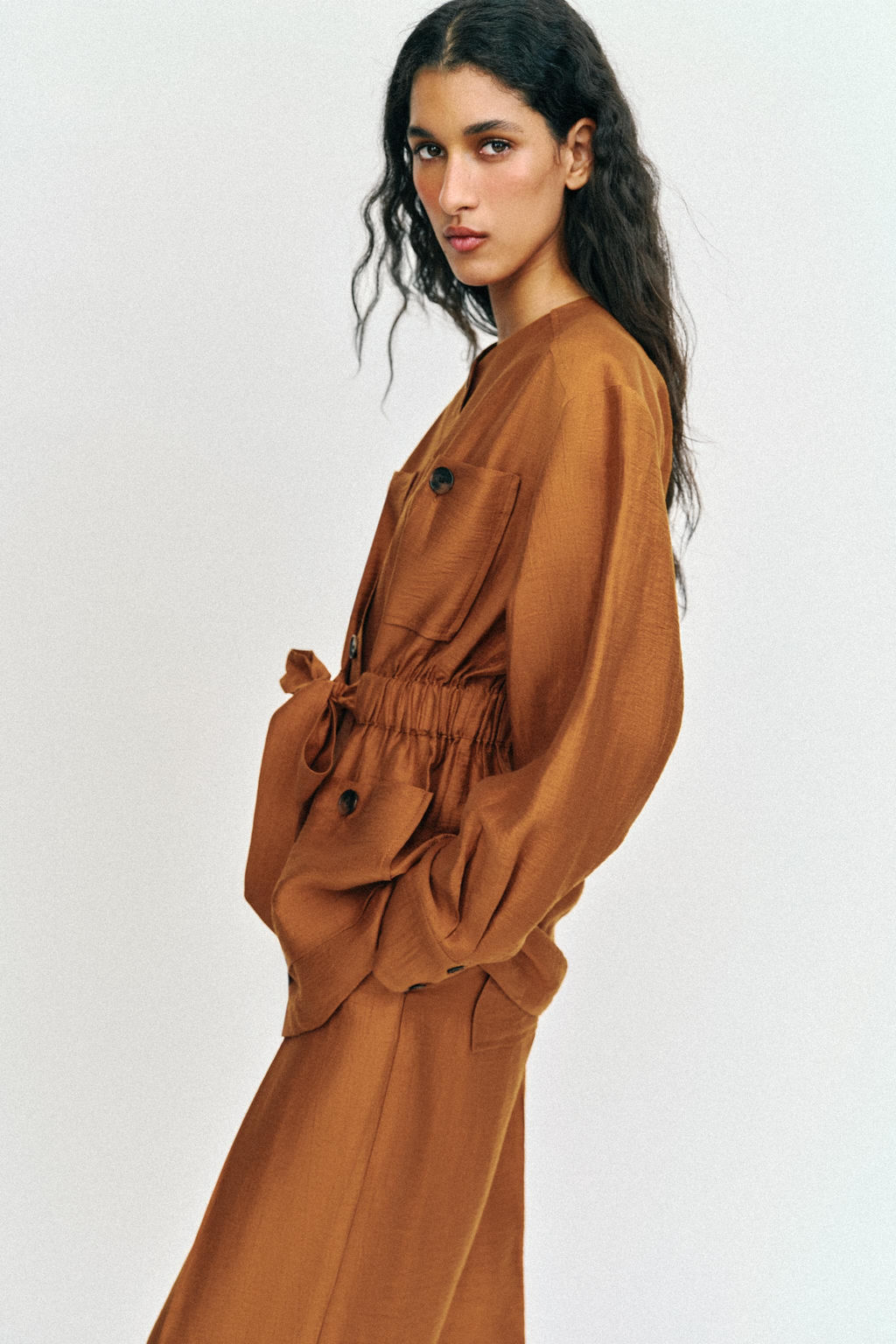CHAQUETA SAFARI CON LINO CINTUR?N / Curry - Zara фото 4