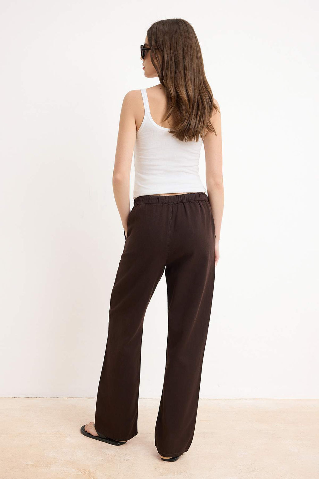 Kahverengi Beli Lastikli Tencel Kar?s?ml? Yuksek Bel Wide Leg Jeans TWOSS26JE00258 - Trendyolmilla фото 4