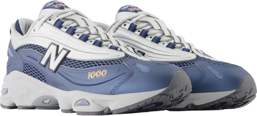 Кроссовки взрослые