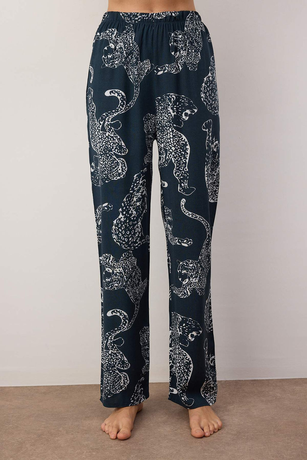 Trendyolmilla Antrasit Kaplan Desenli Viskon Dokuma Pijama Tak?m? THMAW24PT00092  фото 21