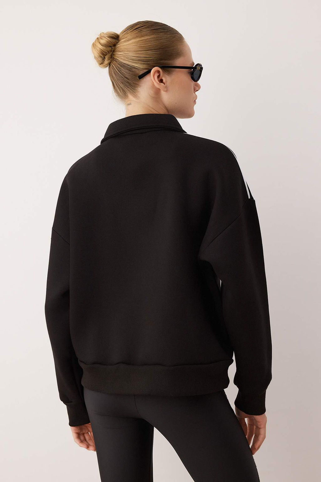 Siyah Orme Sweatshirt TWOAW26SW00147 - Trendyolmilla фото 5