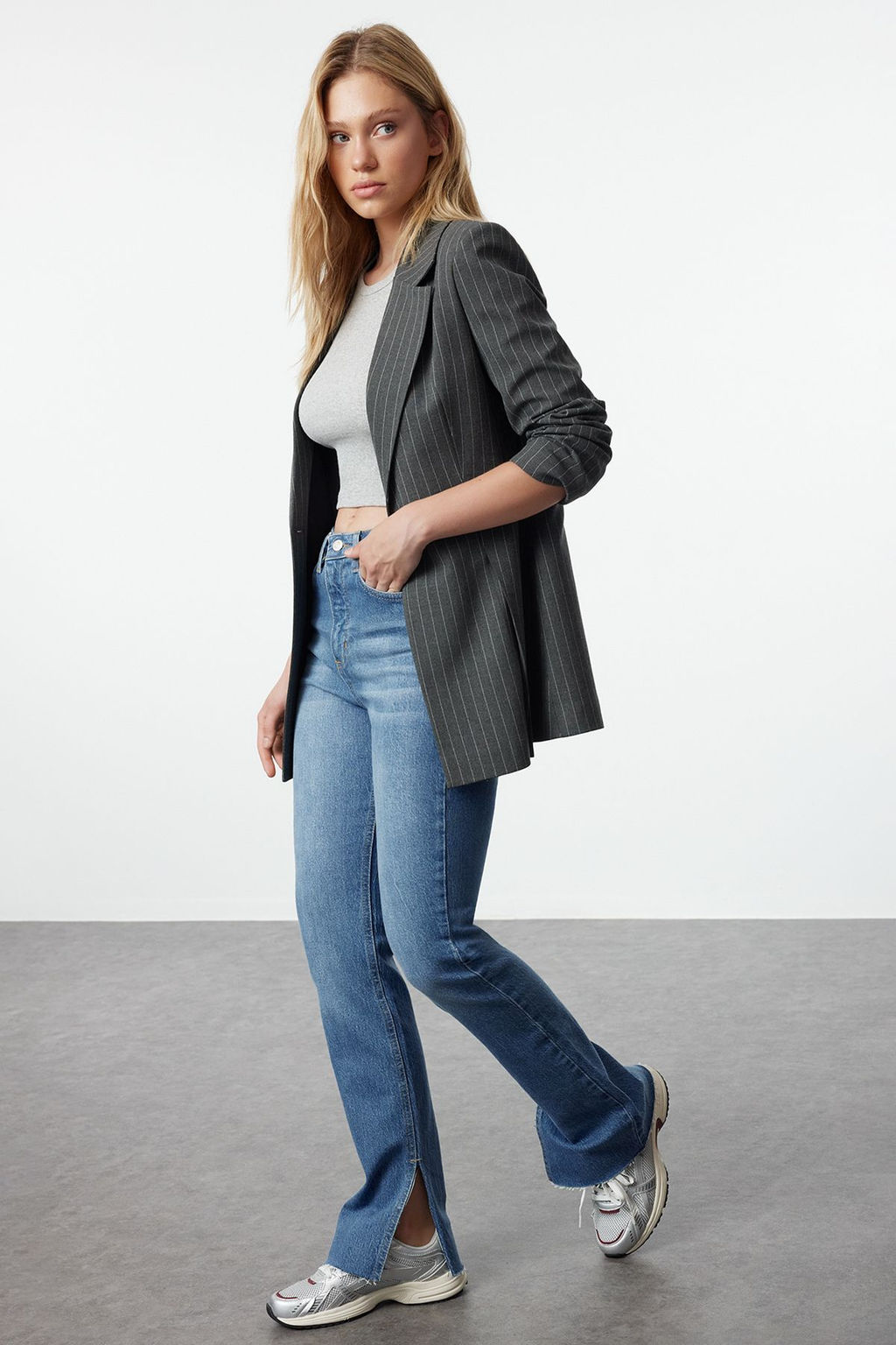 TRENDYOLMILLA Siyah Y?rtmacl? Yuksek Bel Flare Jeans TWOAW22JE0382  фото 17