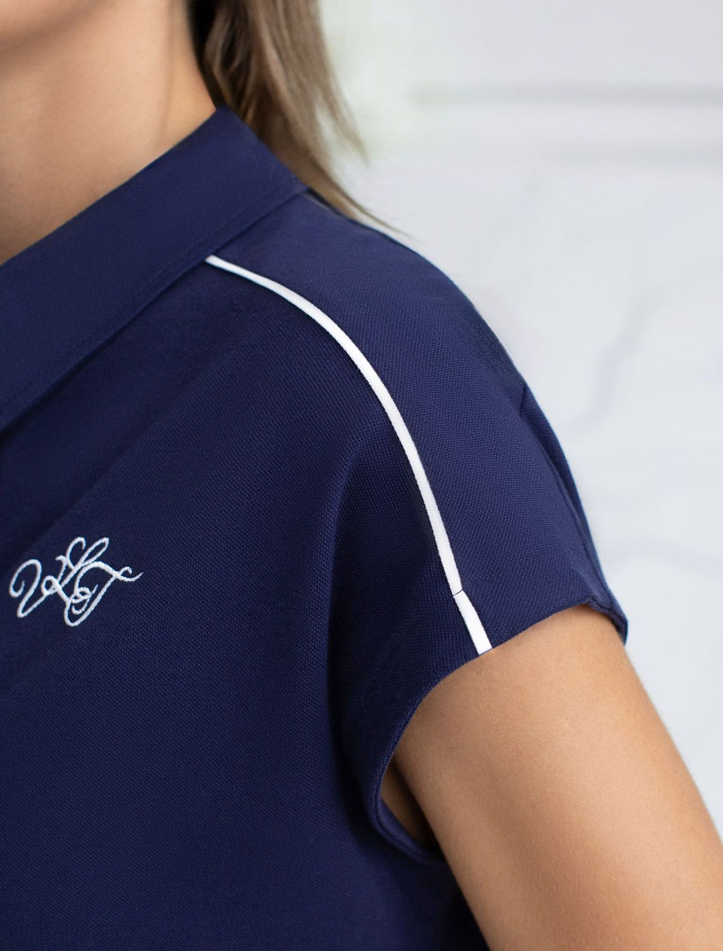 Футболка-поло из фактурного трикотажа - Vilatte фото 6