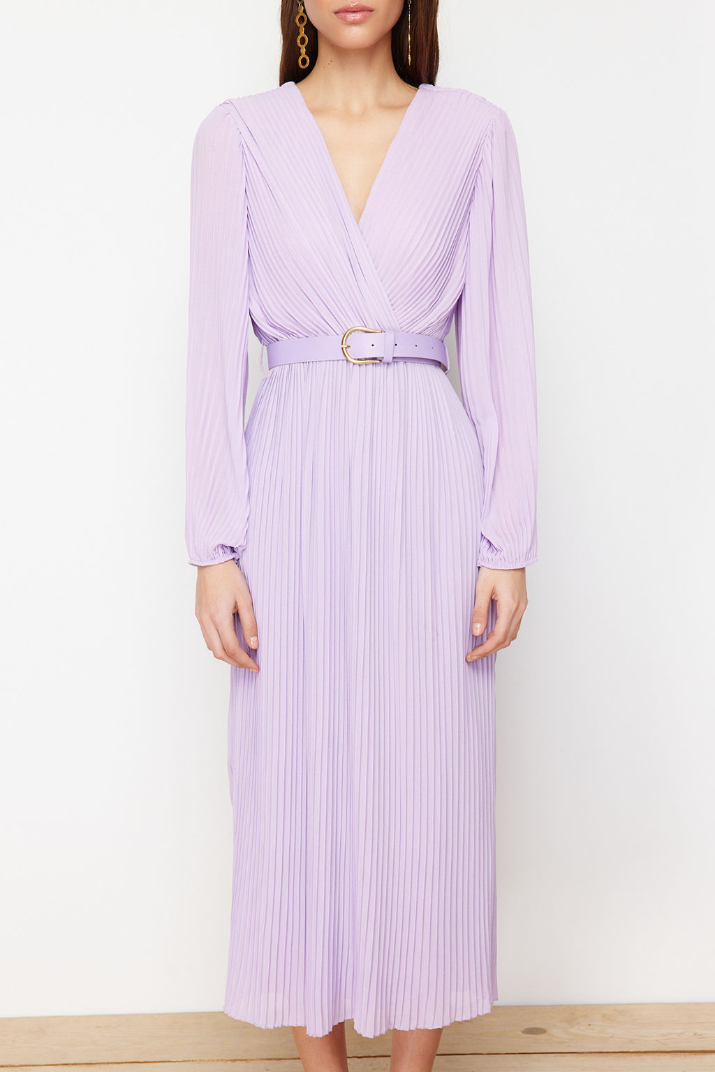 TRENDYOLMILLA Siyah Kemerli A Kesim Piliseli Maxi Astarl? Sifon Dokuma Elbise TWOAW24EL00471  фото 4