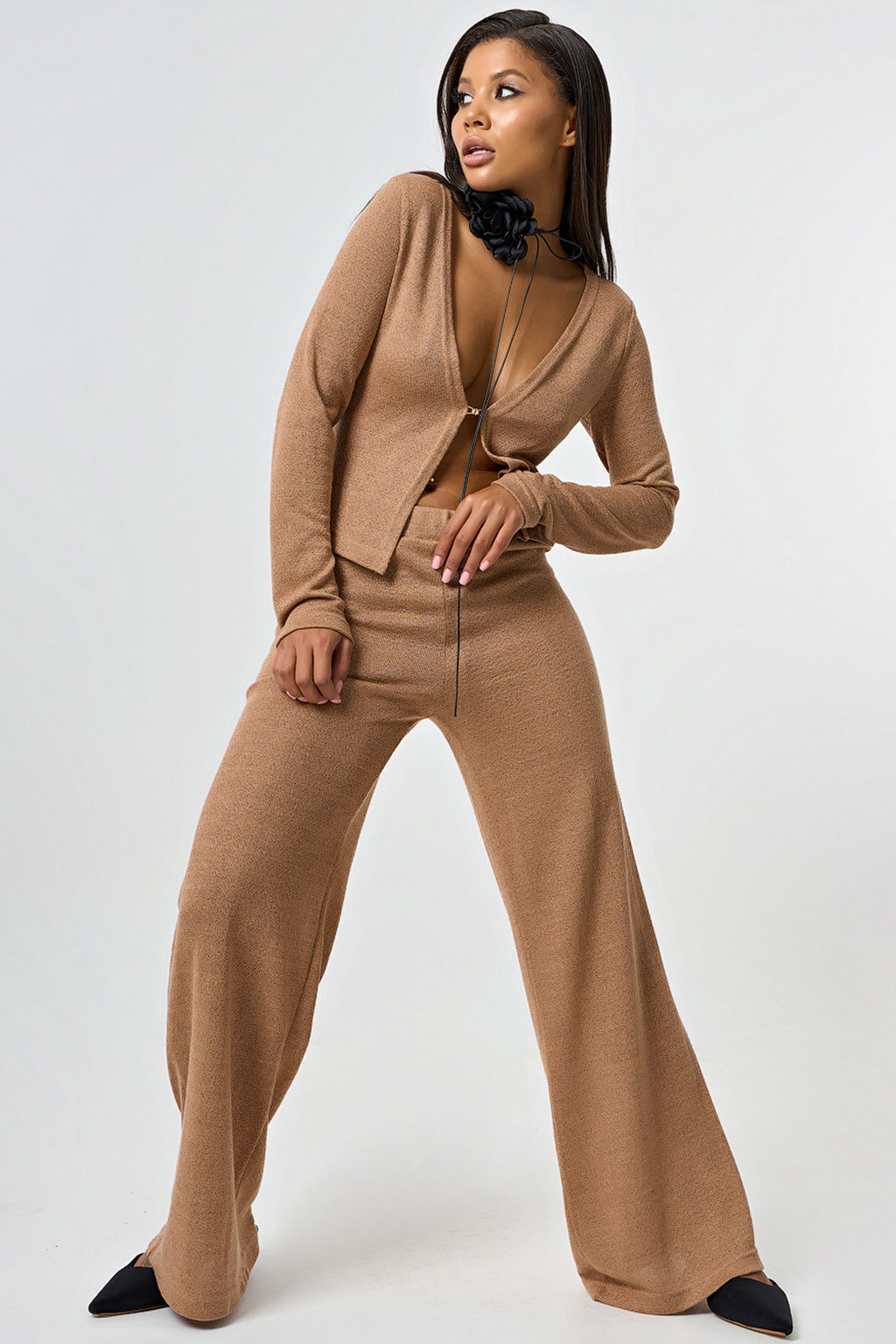 Джемпер из ажурного трикотажа с люрексом бежевый