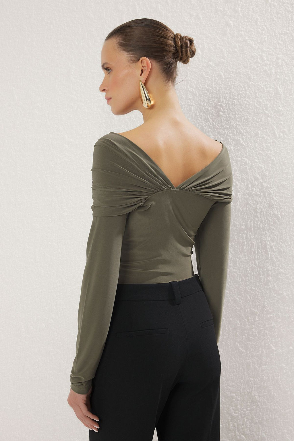 TRENDYOLMILLA Haki Asimetrik Yaka Orme Body TPRAW25BD00009  фото 4