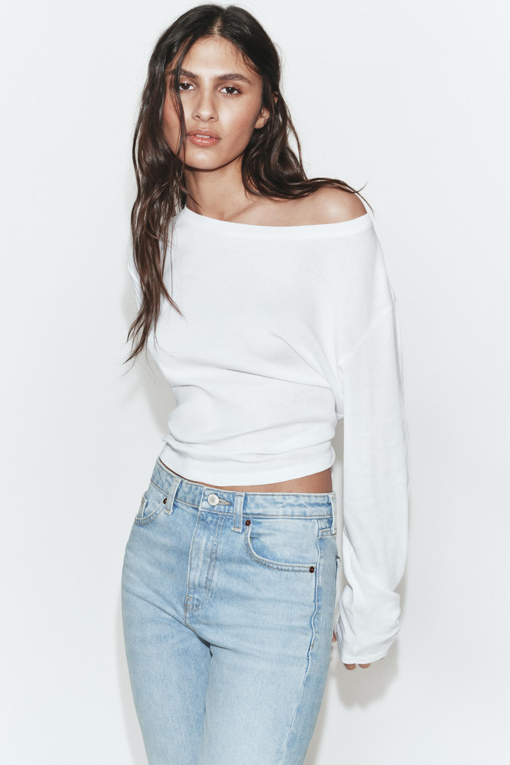 JEANS TRF CROPPED FLARE TIRO ALTO / Azul claro