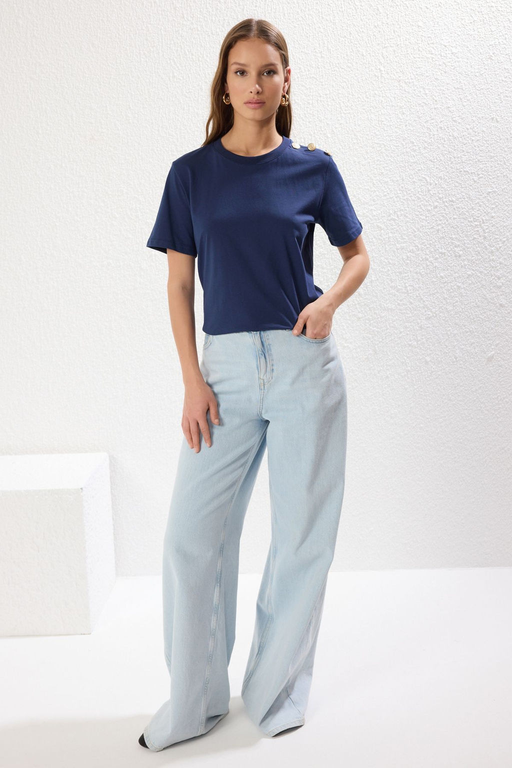 Lacivert %100 Pamuk Gold Dugme Detayl? Regular/Normal Kesim Orme T-Shirt TWOSS25TS00039