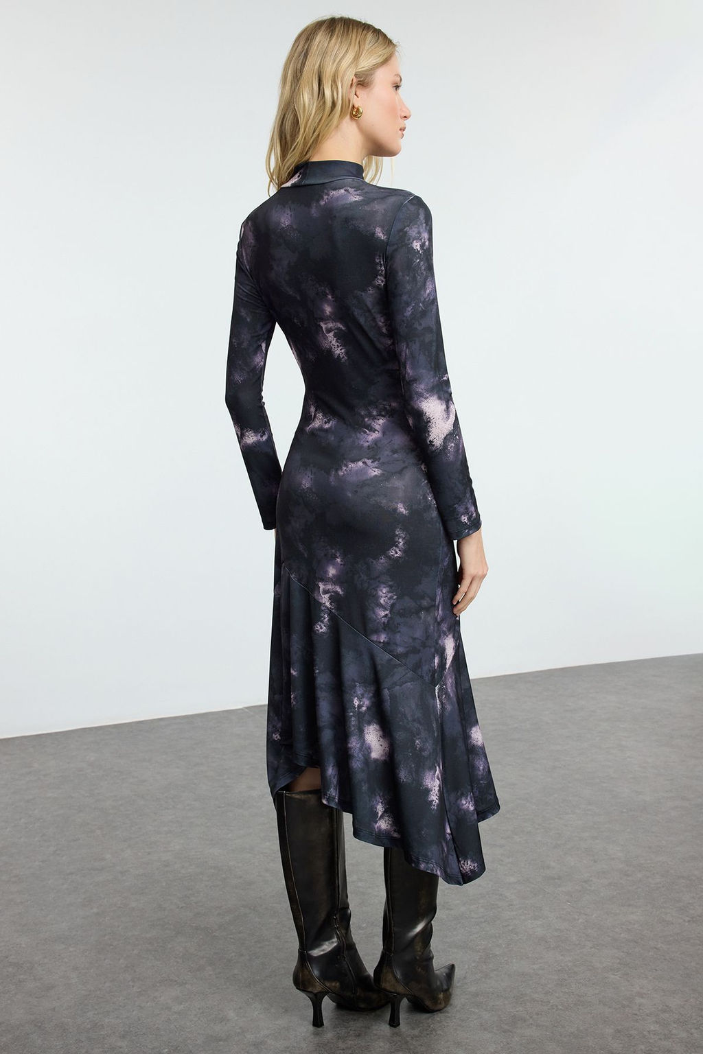 TRENDYOLMILLA Cok Renkli Fitted/Vucuda Oturan Bask?l? Midi Orme Elbise TWOAW25EL00527  фото 5