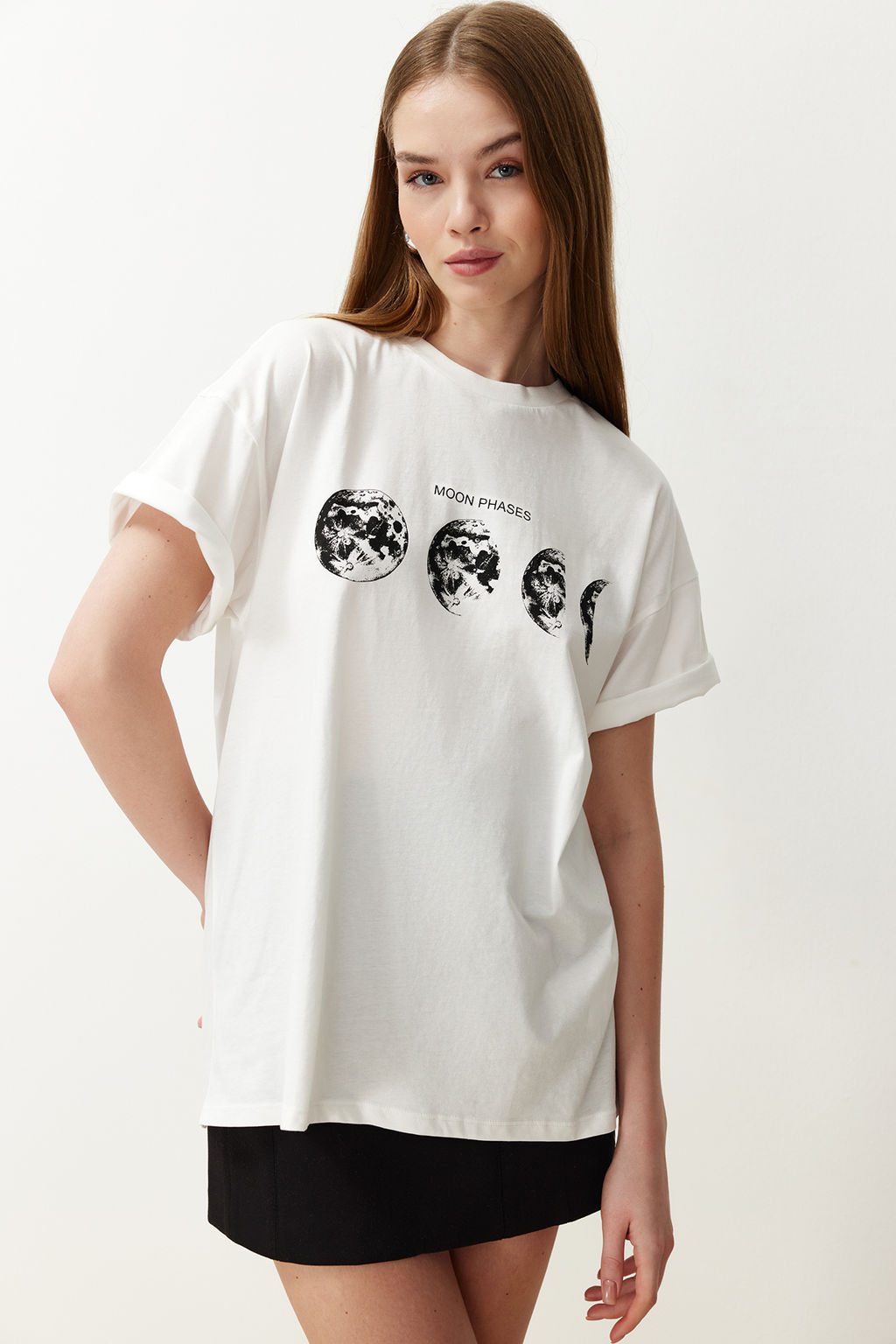 TRENDYOLMILLA Ekru %100 Pamuk Bask?l? Boyfriend Fit Bisiklet Yaka Orme T-Shirt TWOSS20TS0245 фото 3