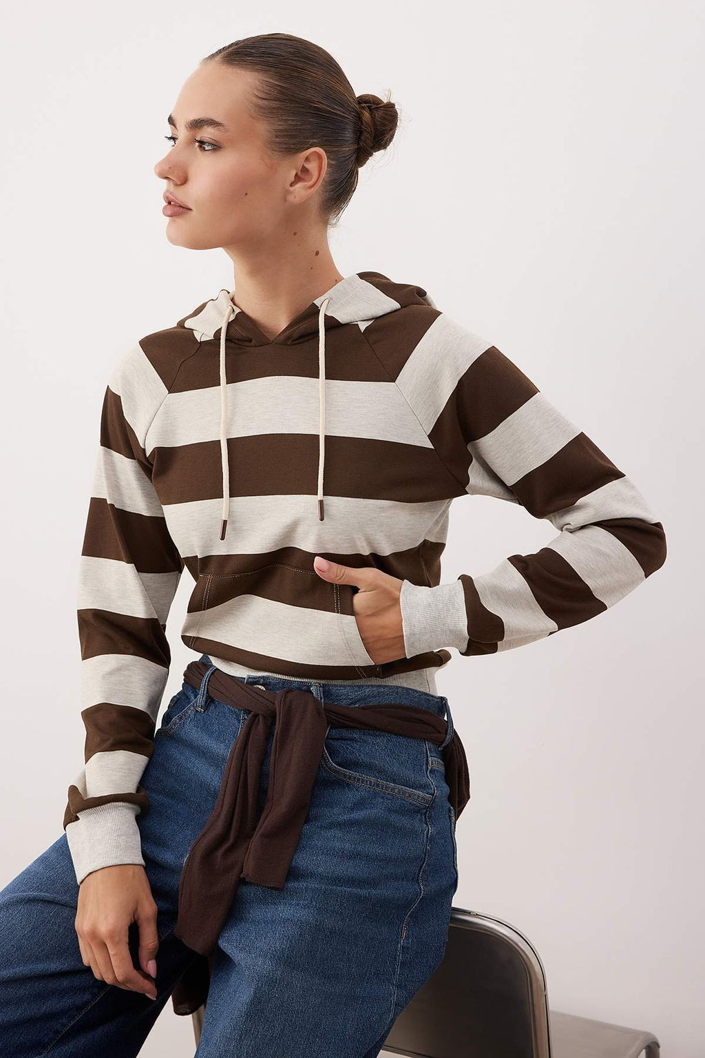 Cok Renkli Cizgili Fitted/Vucuda Oturan Kapusonlu Orme Sweatshirt TWOAW26SW00225 - Trendyolmilla фото 3