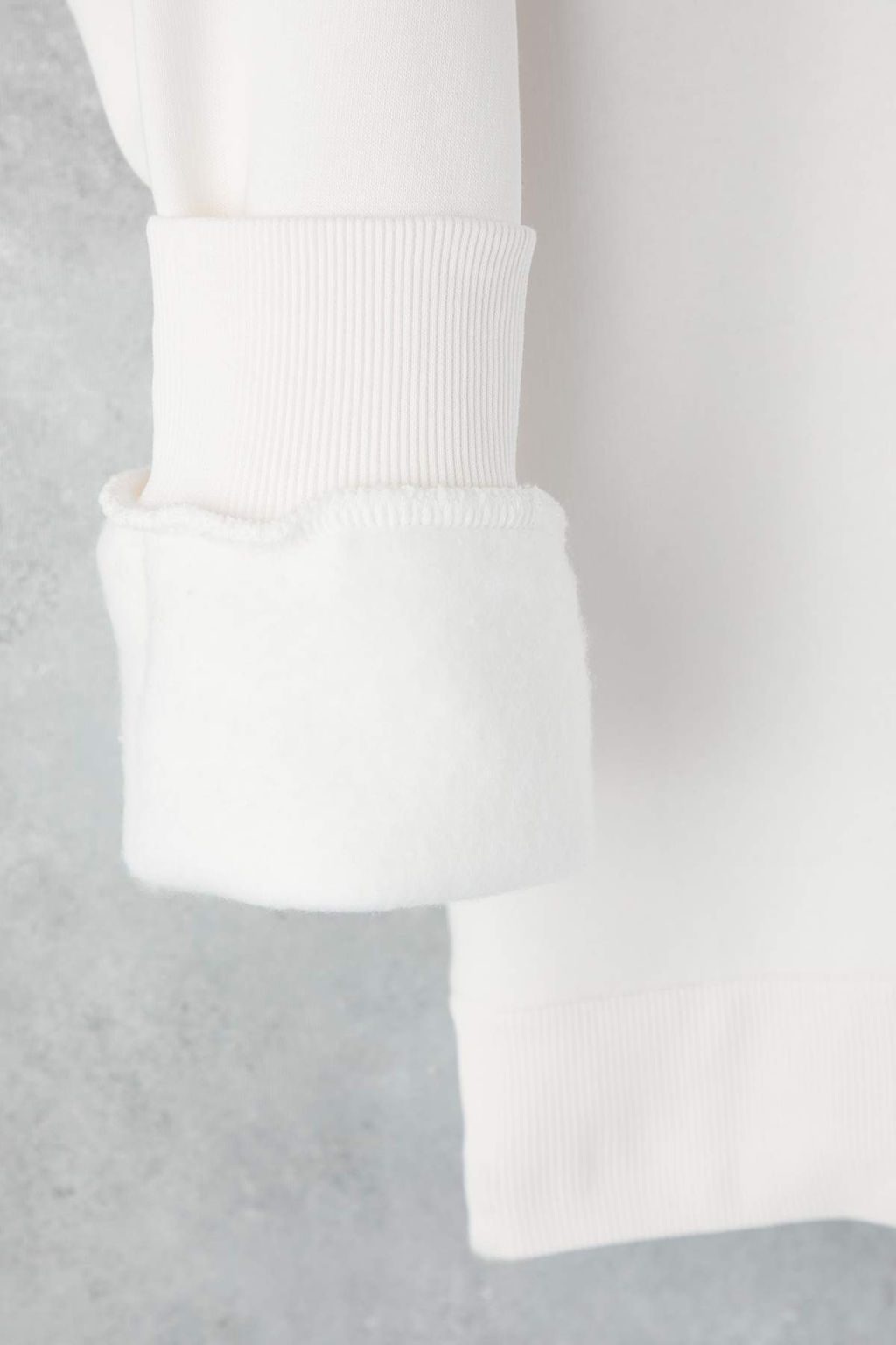 Teen Ekru Kal?n Ici Polarl? Cicek Nak?sl? Bisiklet Yaka Oversize Orme Sweatshirt TWOAW26SW00154 - Trendyolmilla фото 7