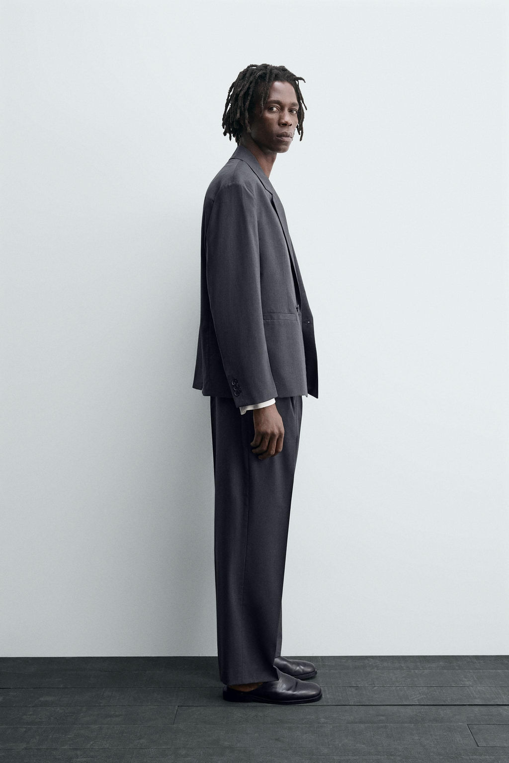 PLEATED SUIT TROUSERS - Zara фото 4
