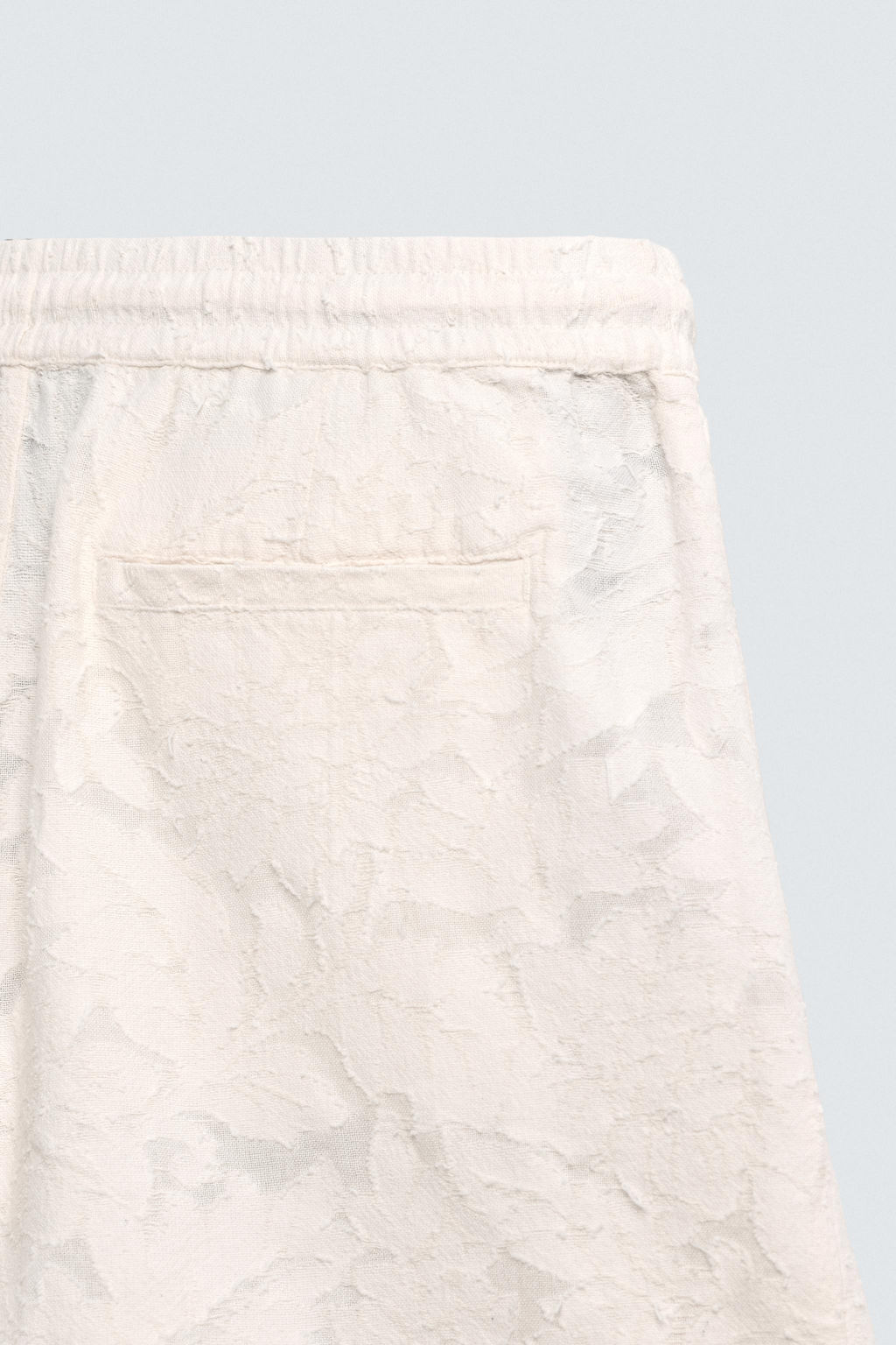 BERMUDA JACQUARD TEXTURA / Crudo