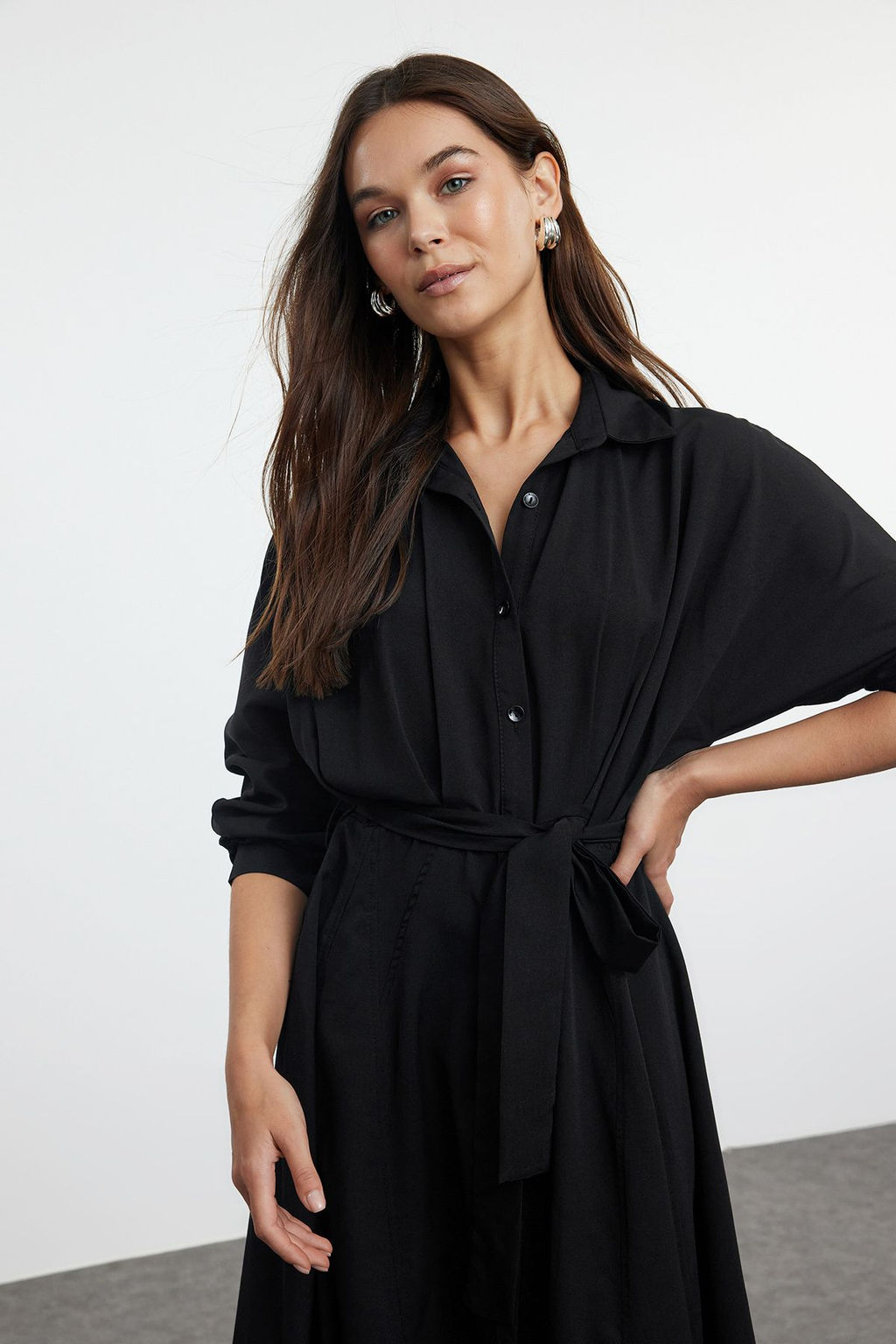 TRENDYOLMILLA Mavi Kusakl? Cizgili Midi Dokuma Gomlek Elbise TWOAW25EL00470  фото 2