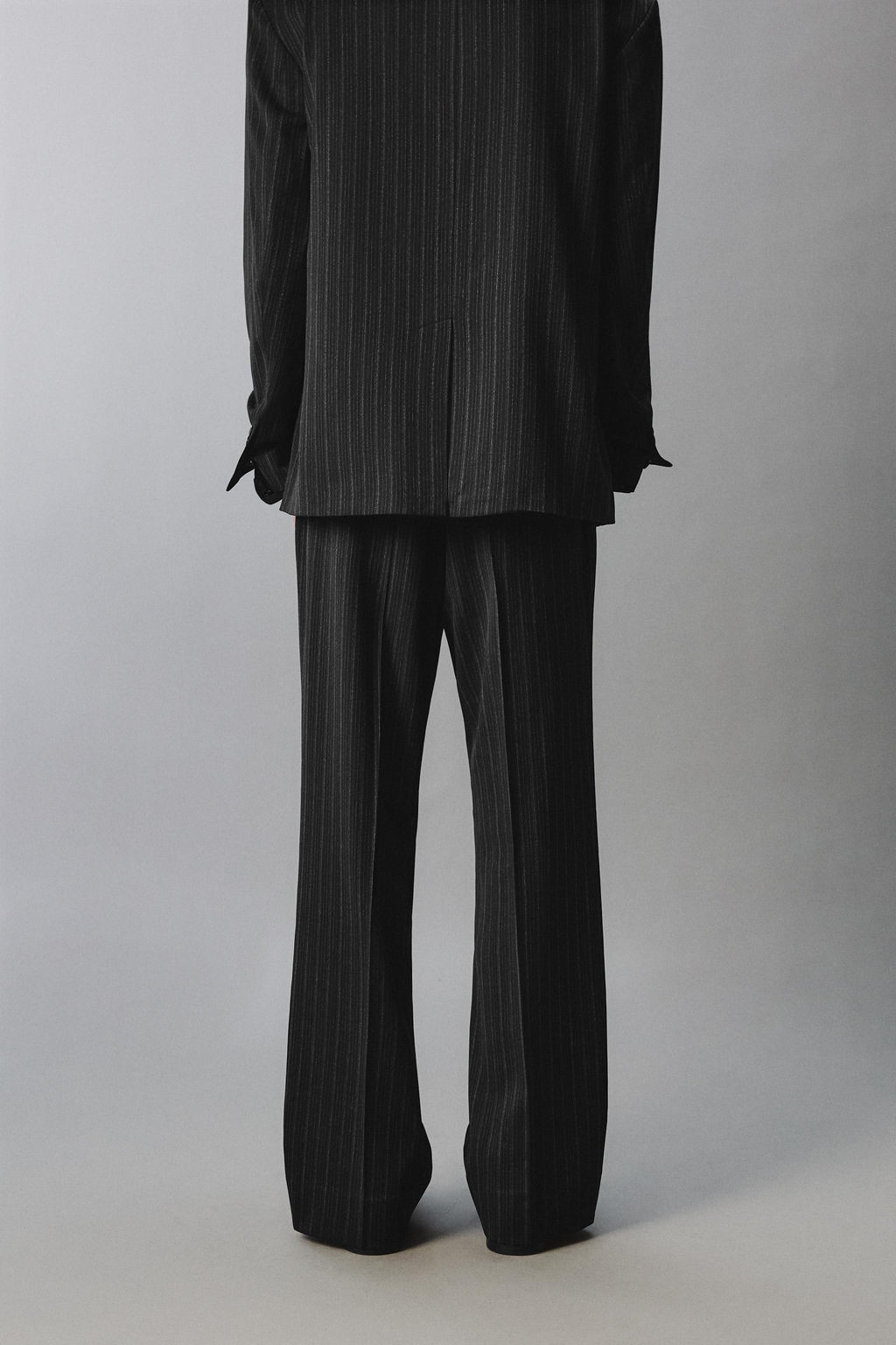 PINSTRIPED SUIT TROUSERS - Zara фото 3