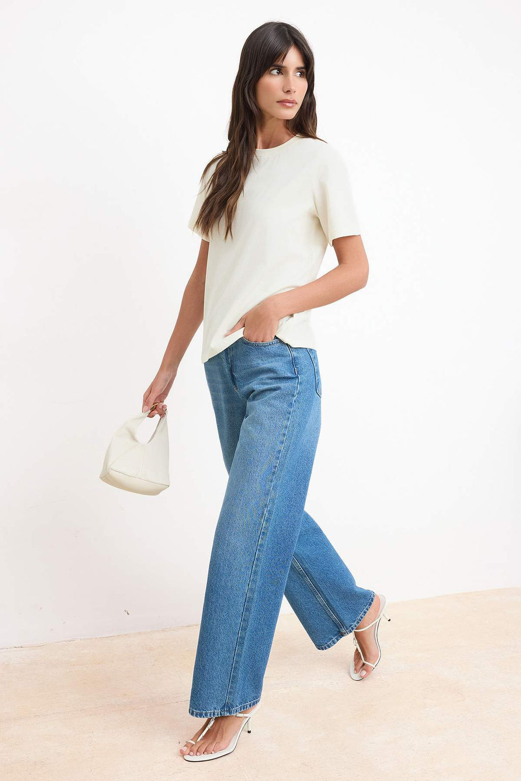 Ekru Regular/Normal Kal?p K?sa Kollu %100 Pamuk Yumusak Orme T-Shirt TWOSS26TS00131