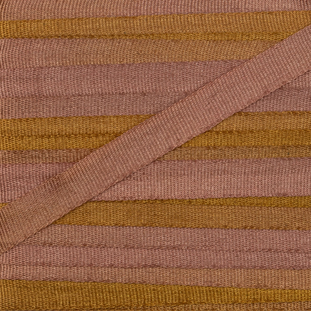 Gamma шелковая SRM-4 ФАСОВКА 4 мм  0.2 9.1 м  0.5 м