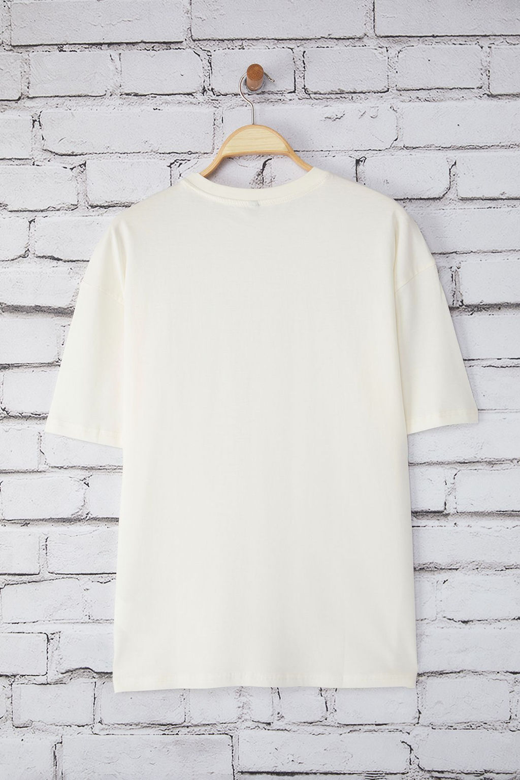 Trendyolmilla Man Ekru Oversize/Genis Kesim Joke Bask?l? K?sa Kollu %100 Pamuk T-Shirt TMNSS25TS00170  фото 3