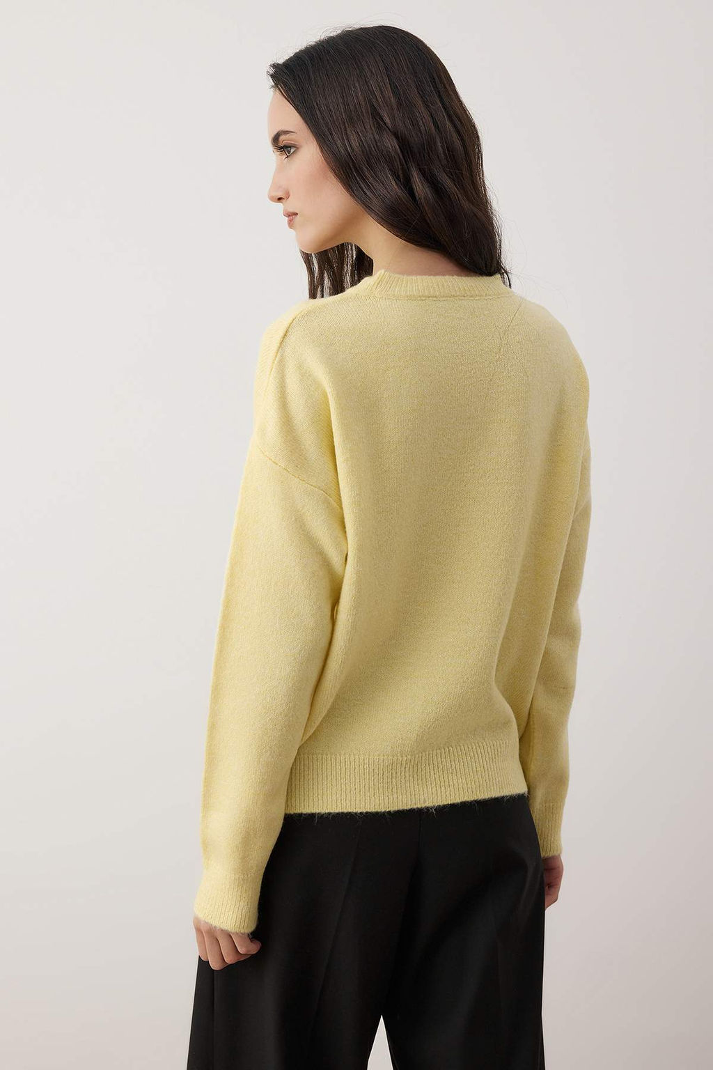 Ac?k Sar? Yumusak Dokulu Kurdele Desenli Triko Kazak TWOAW26KZ00110