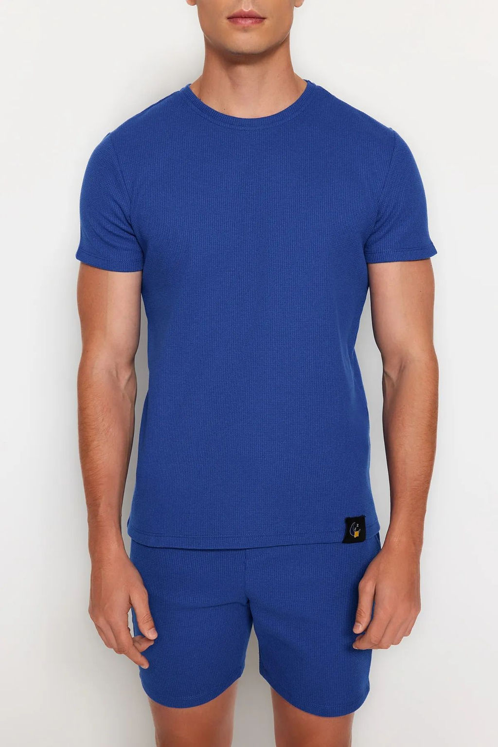 TRENDYOL MAN Siyah Regular Fit Sortlu Pijama Tak?m? TMNSS23PT00036