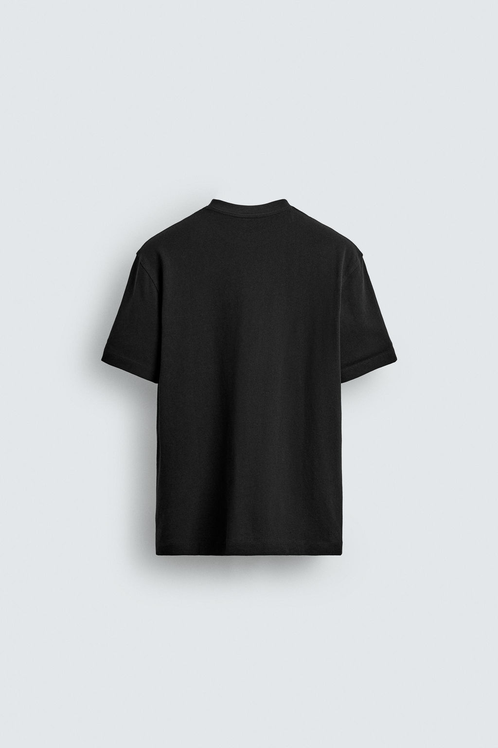CAMISETA BOLSILLO AARON LEVINE X ZARA / Negro