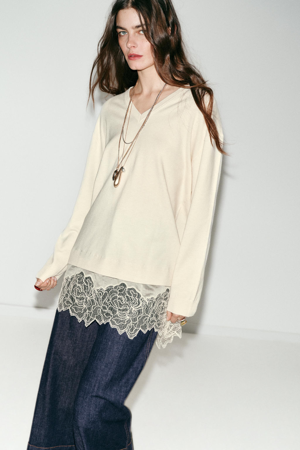 LONG KNIT JUMPER WITH LACE DETAIL - Zara фото 3
