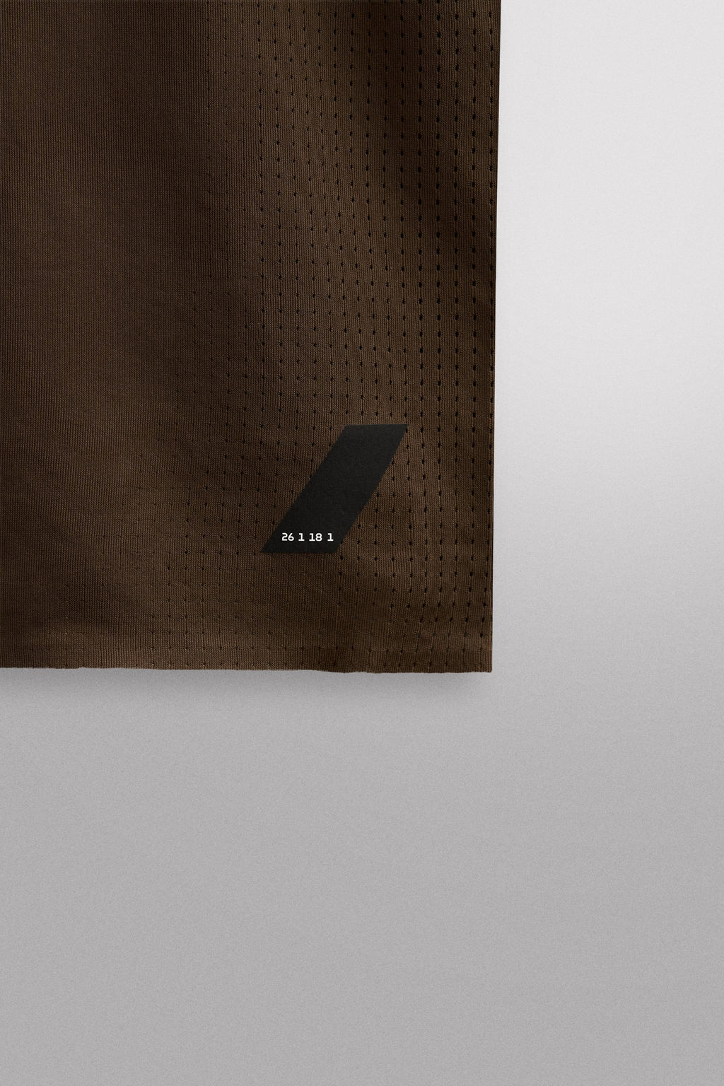 PERFORATED STRUCTURE T-SHIRT