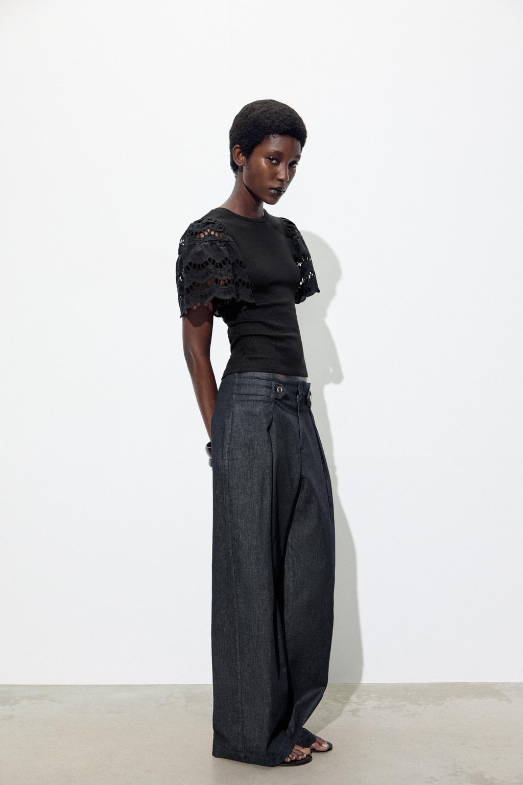 TANK TOP WITH SLEEVE EMBROIDERY - Zara фото 19