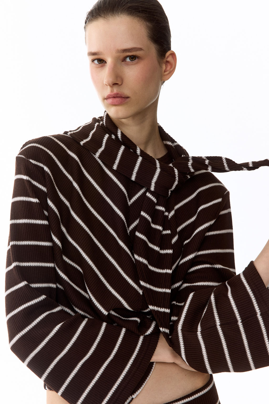 Top en punto acanalado con pa?uelo - H&m фото 4