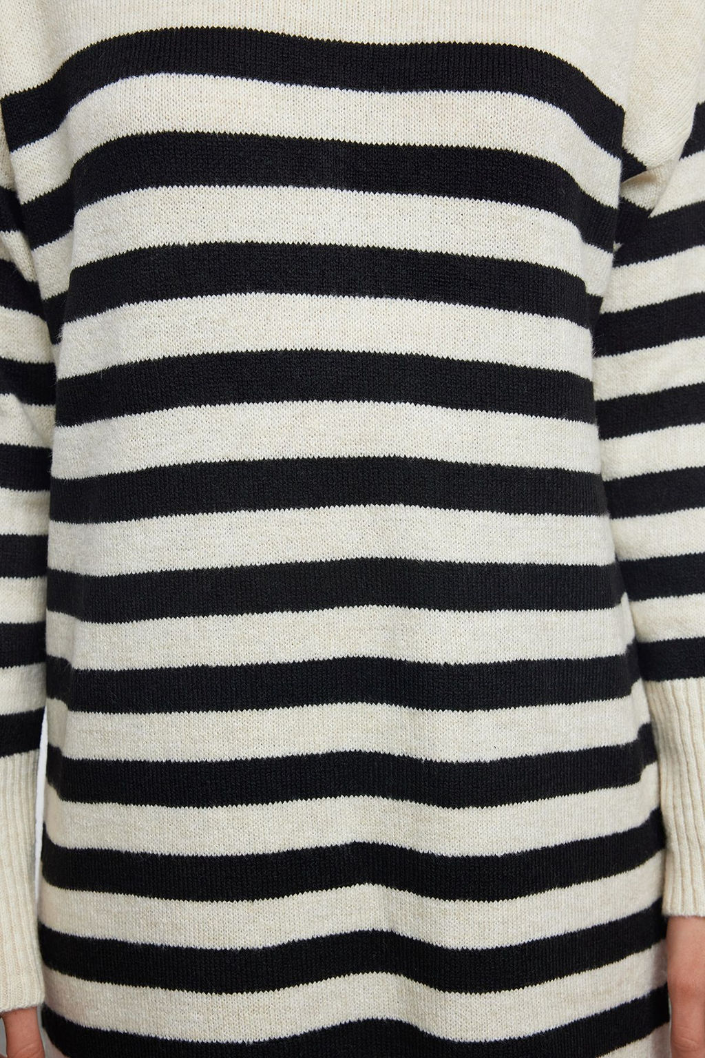 TRENDYOLMILLA Tas Cizgili Maxi Triko Yumusak Dokulu Elbise TWOAW25EL00080  фото 4