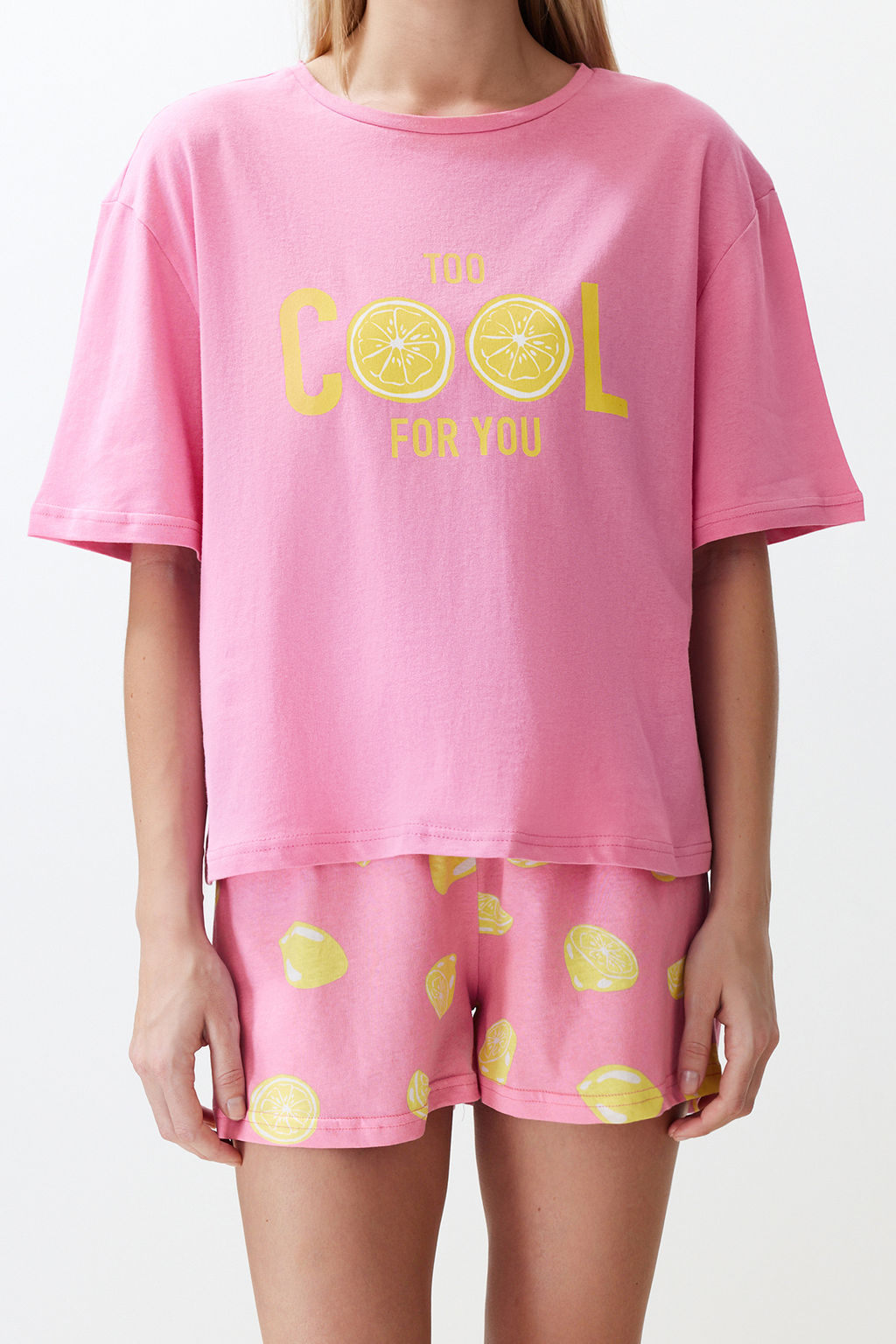 Trendyolmilla Pembe %100 Pamuklu Slogan Meyve Bask?l? Sortlu Orme Pijama Tak?m? THMSS24PT00226  фото 5