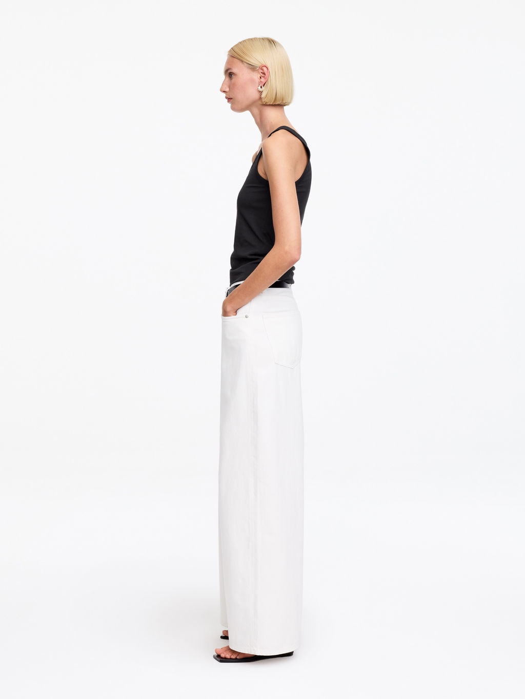Top sin mangas con escote redondeado - H&m фото 7