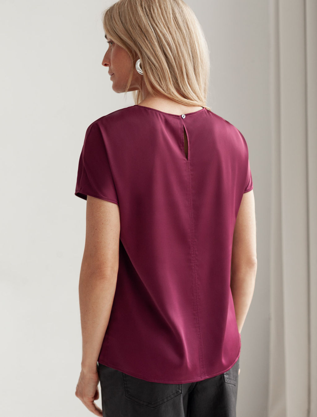 Блузка Vilatte D29.276 сатин винный  фото 4