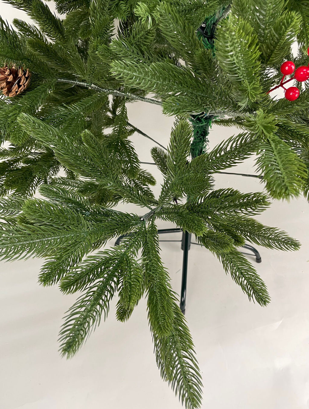 Ель литая круглые ветки (шишки, ягоды) 210 см - Ип лебедев о.ю фото 4