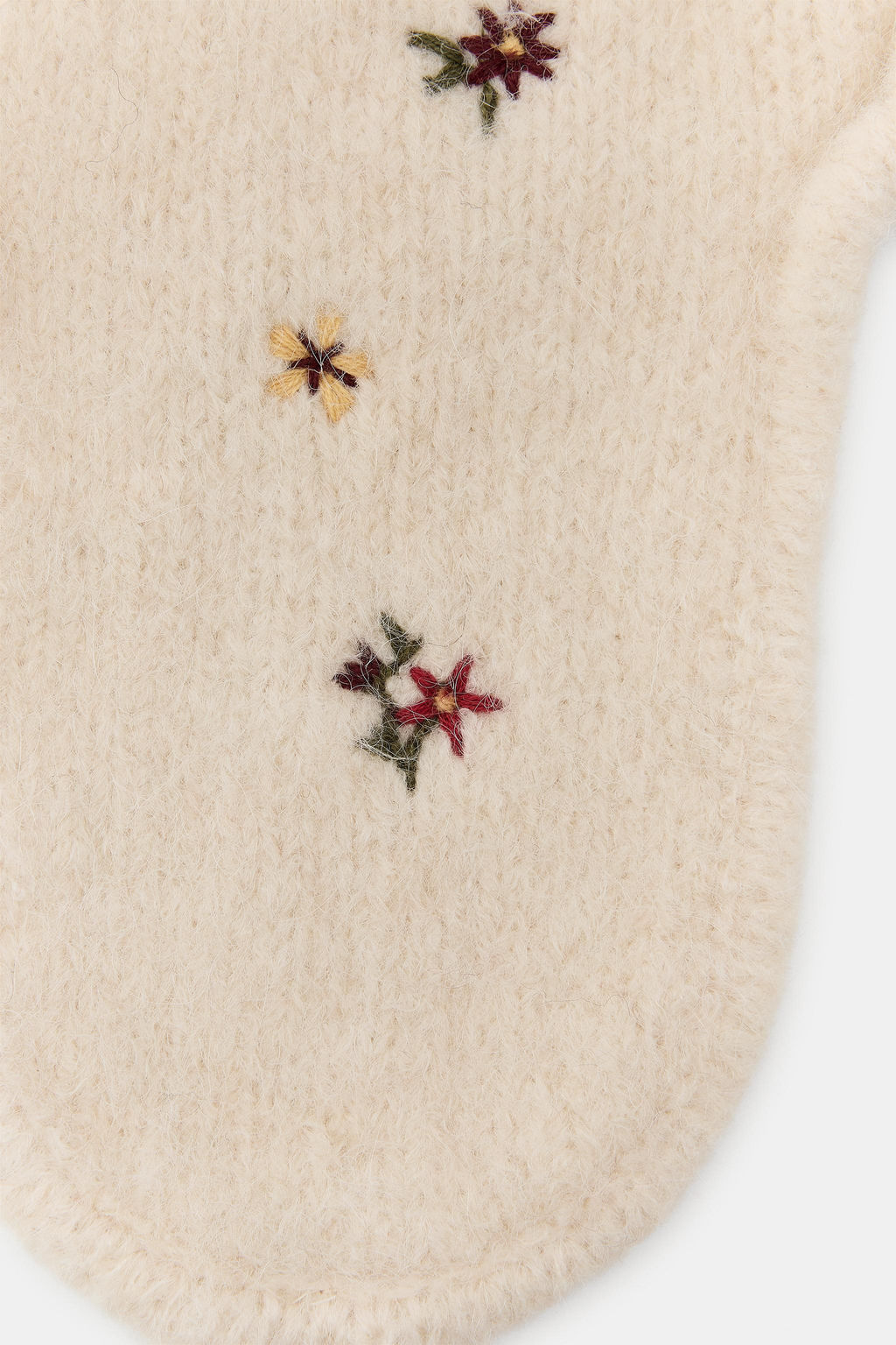 EMBROIDERED KNIT HAT WITH EARMUFFS - Zara фото 4