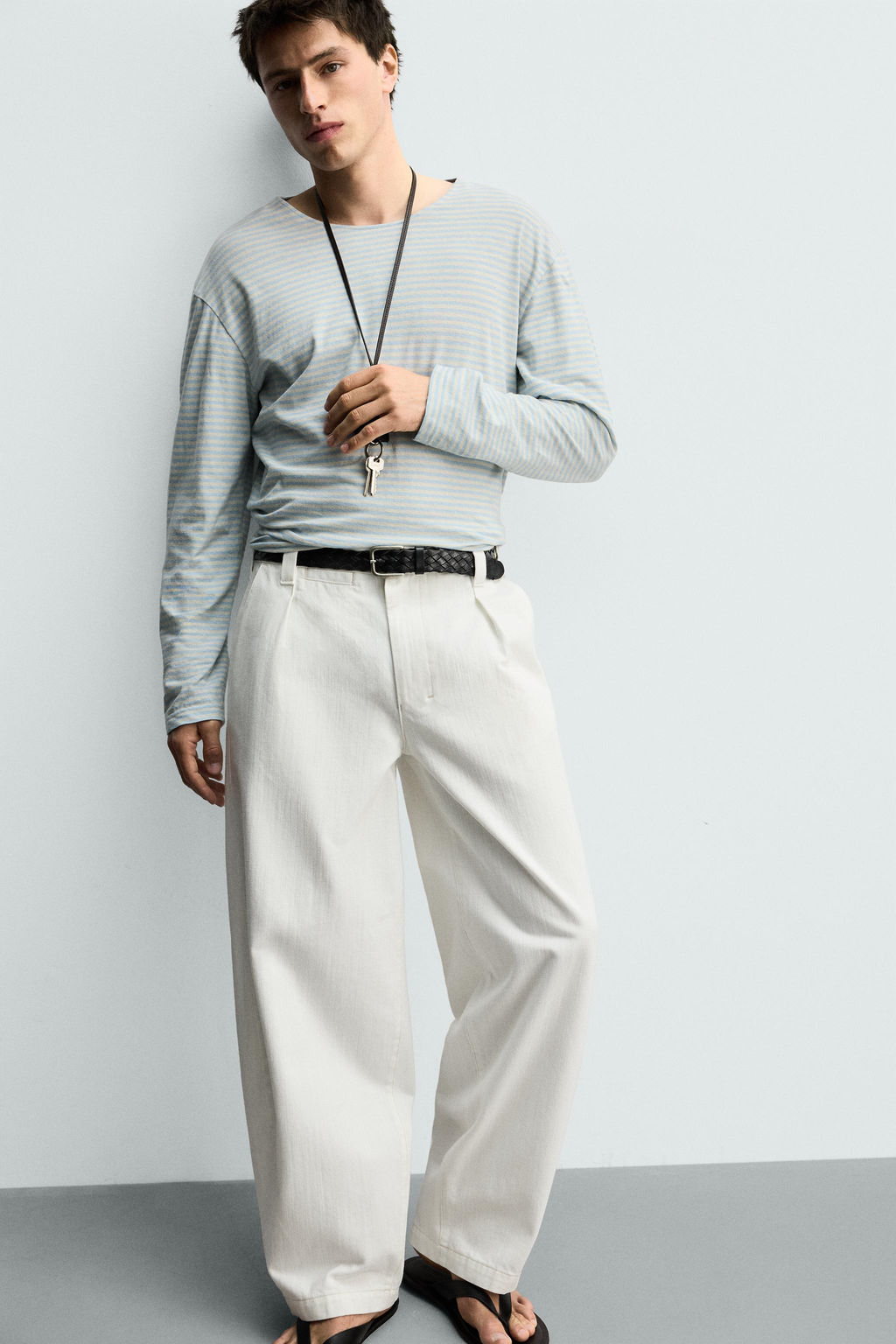 PANTAL?N CHINO DENIM BARREL FIT PLIEGUES / Blanco - Zara фото 6