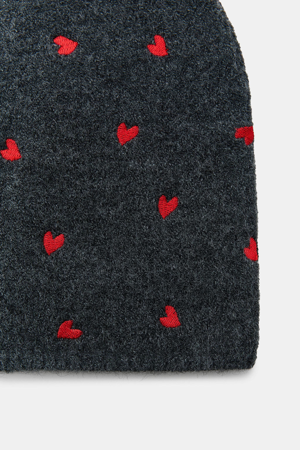 KNIT BEANIE WITH EMBROIDERED HEARTS - Zara фото 2